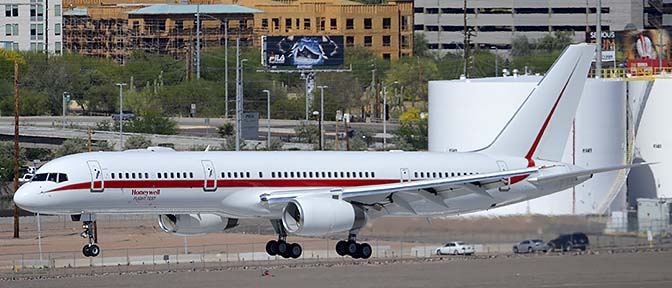 Honeywell Boeing 757-225 N757HW engine testbed, Phoenix Sky Harbor, March 24, 2015